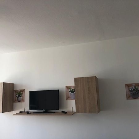 Juti Apartman Eger Extérieur photo